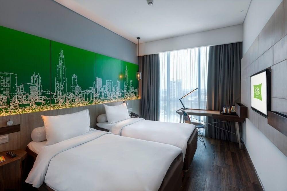 The Southern Hotel Surabaya Formerly Ibis Styles Surabaya Jemursari Luaran gambar