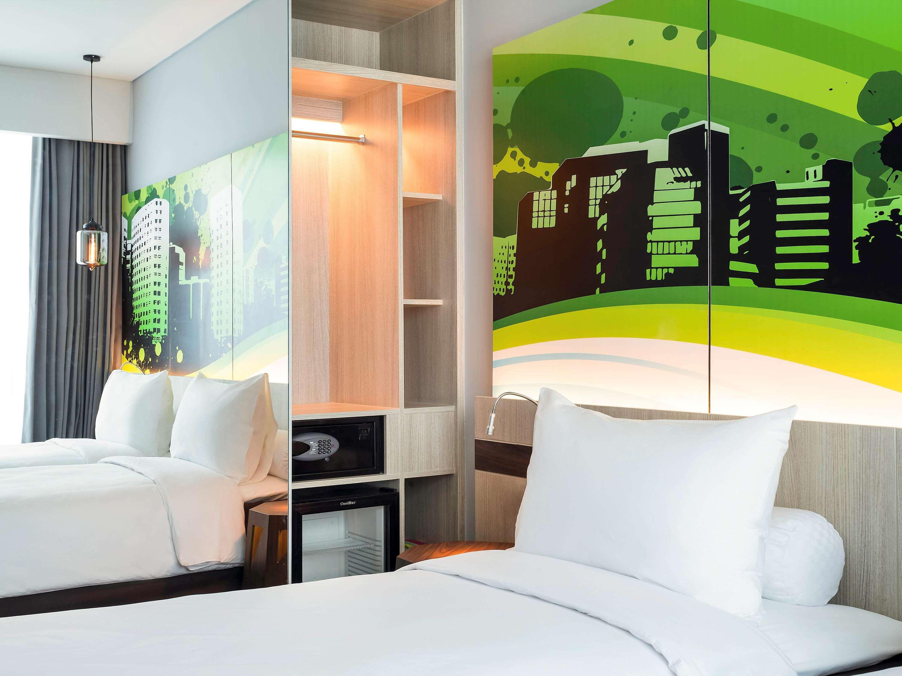 The Southern Hotel Surabaya Formerly Ibis Styles Surabaya Jemursari Luaran gambar