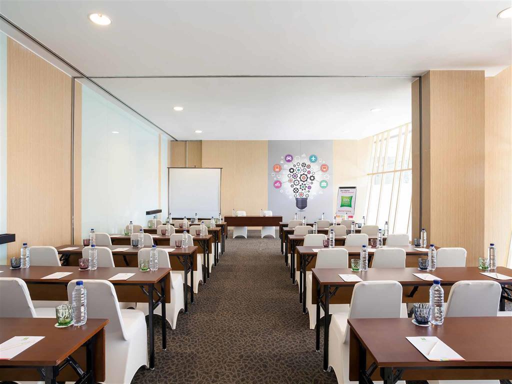 The Southern Hotel Surabaya Formerly Ibis Styles Surabaya Jemursari Luaran gambar