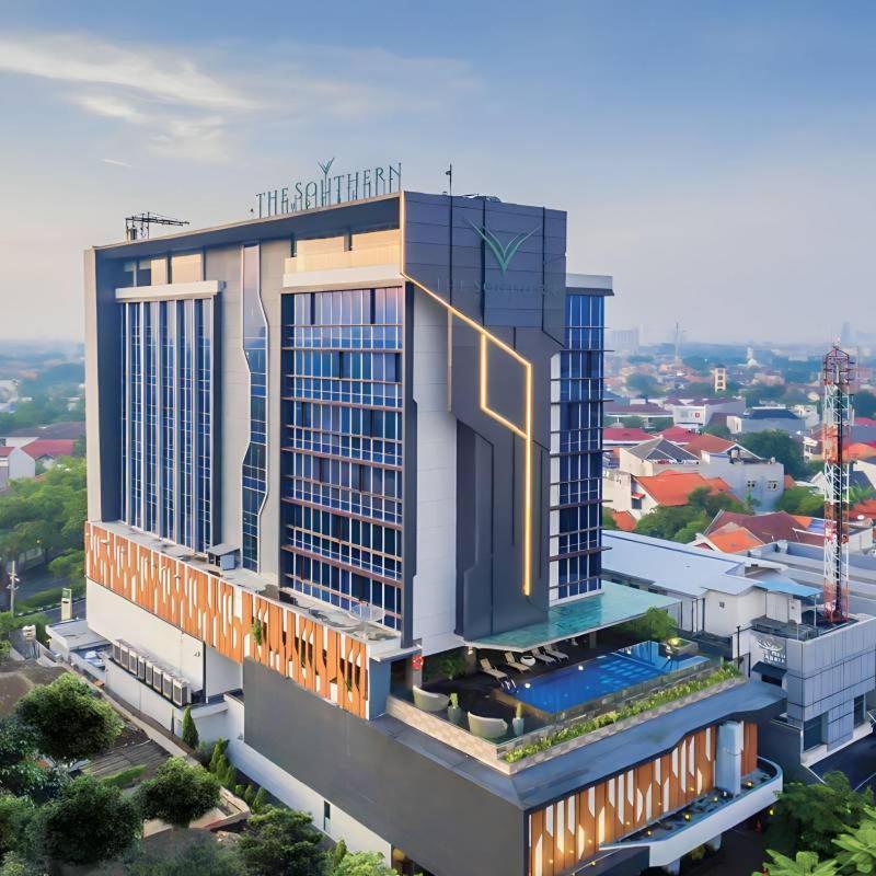 The Southern Hotel Surabaya Formerly Ibis Styles Surabaya Jemursari Luaran gambar