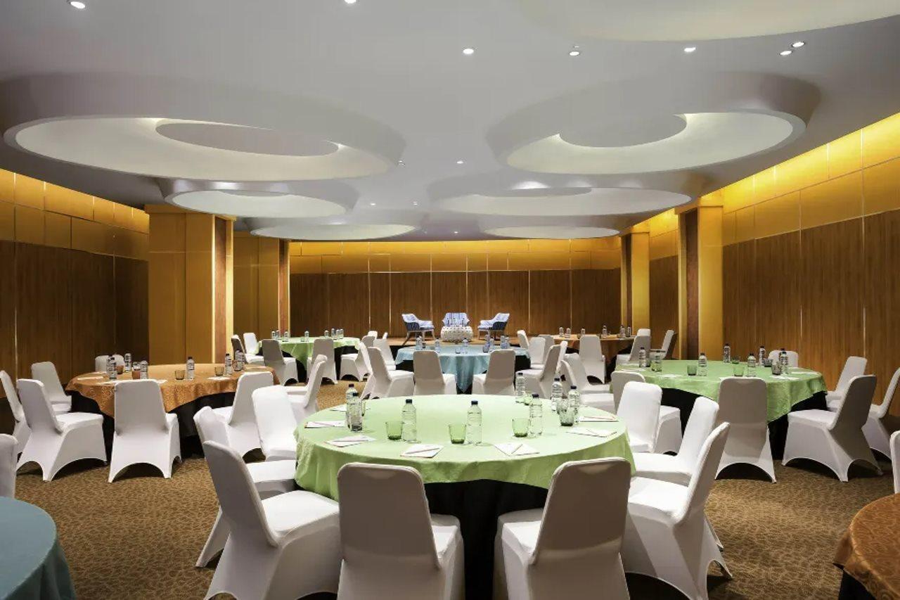 The Southern Hotel Surabaya Formerly Ibis Styles Surabaya Jemursari Luaran gambar