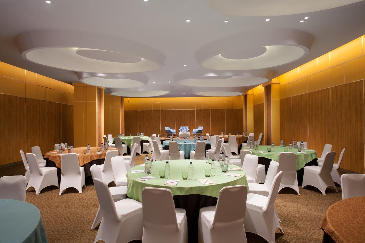 The Southern Hotel Surabaya Formerly Ibis Styles Surabaya Jemursari Luaran gambar