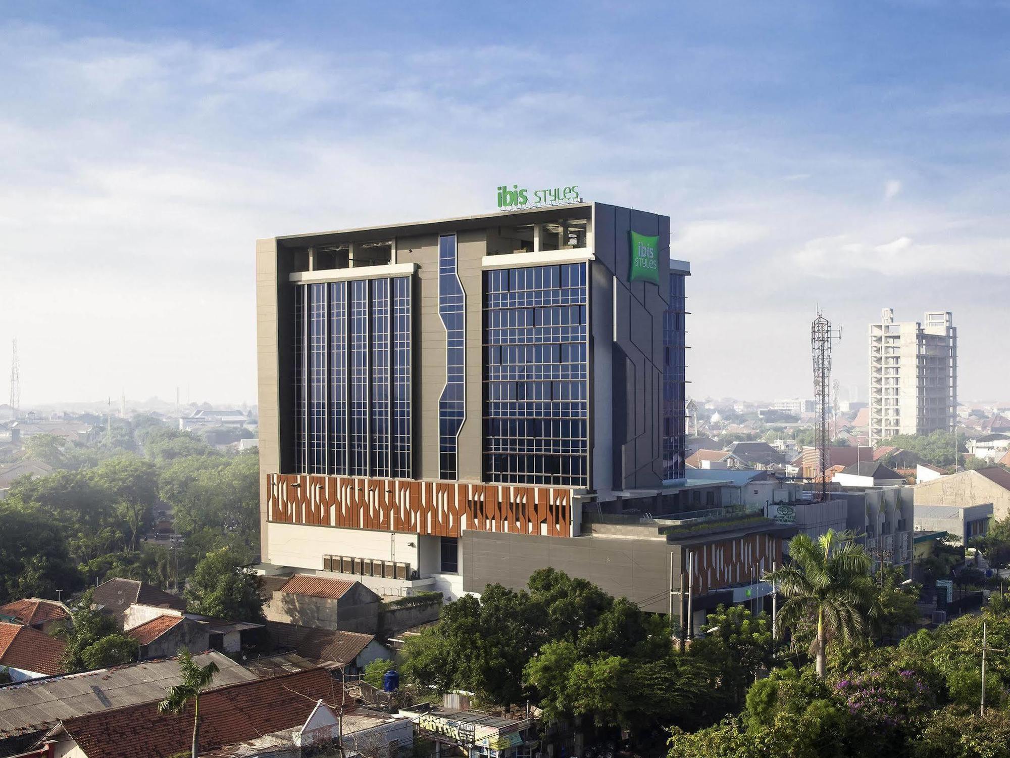 The Southern Hotel Surabaya Formerly Ibis Styles Surabaya Jemursari Luaran gambar